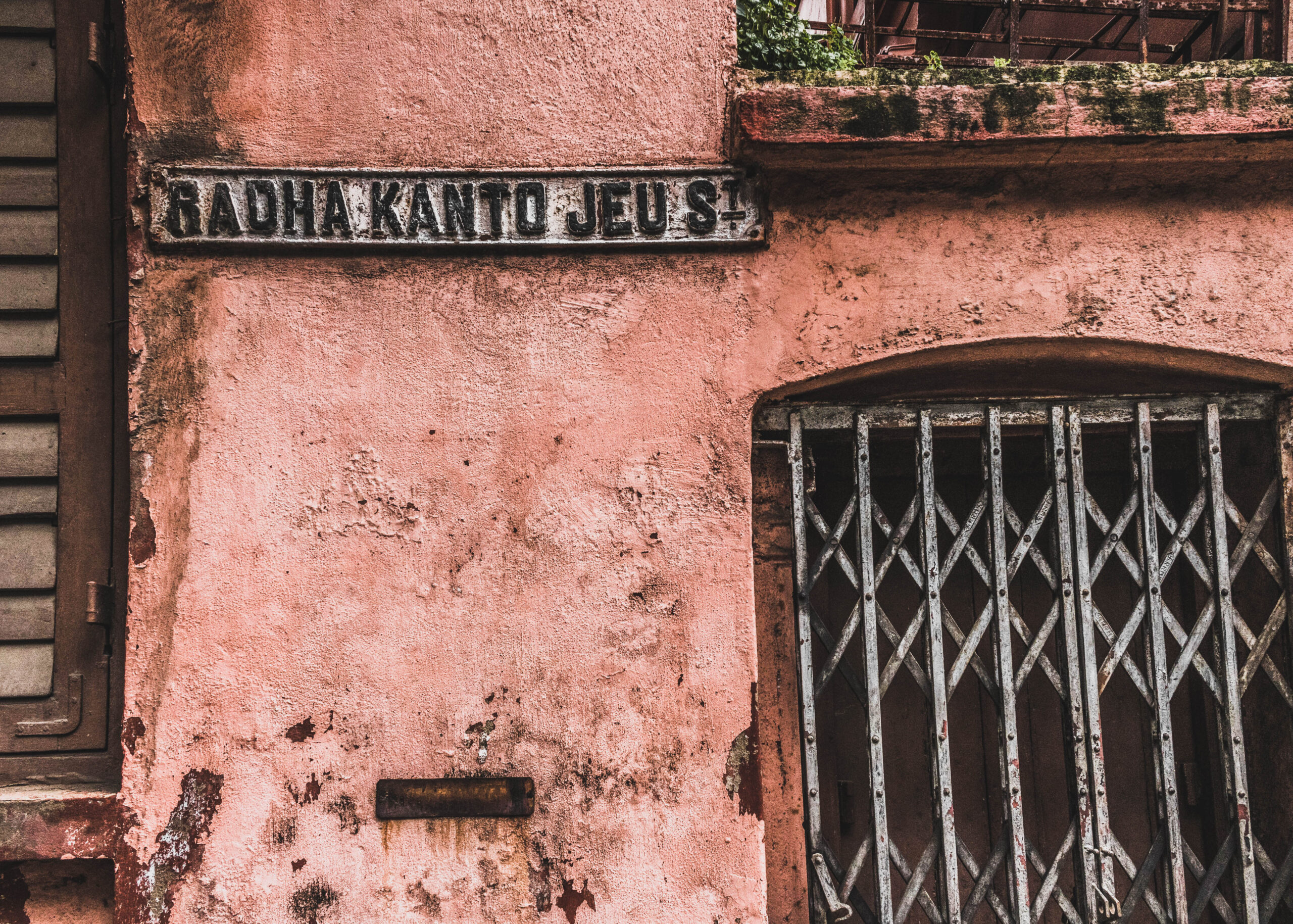 The Etymology of Names of the Neighbourhoods of Kolkata